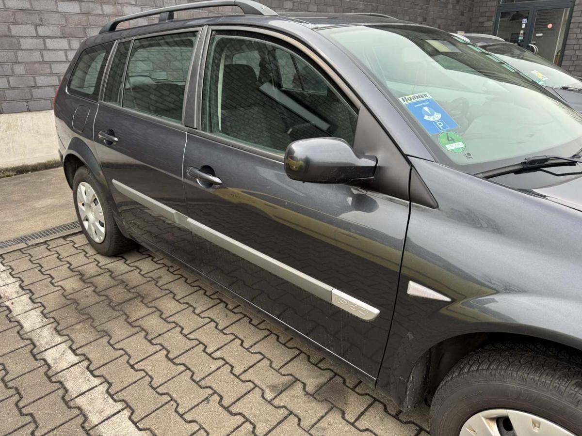 Renault Megane 2 original T&uuml;r vorn rechts TEB66 Graphitschwarz Rohbau Bj.2006